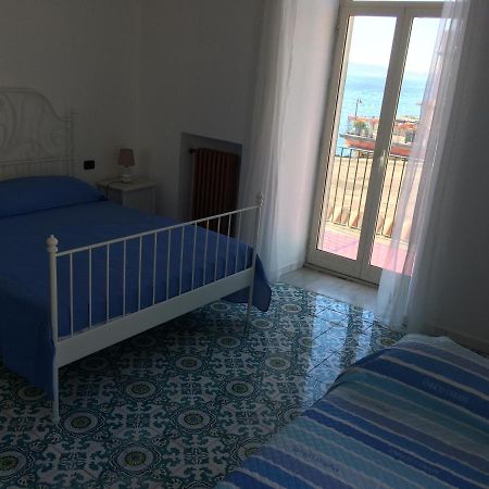 ポッツオーリ The Reef House Bed & Breakfast エクステリア 写真