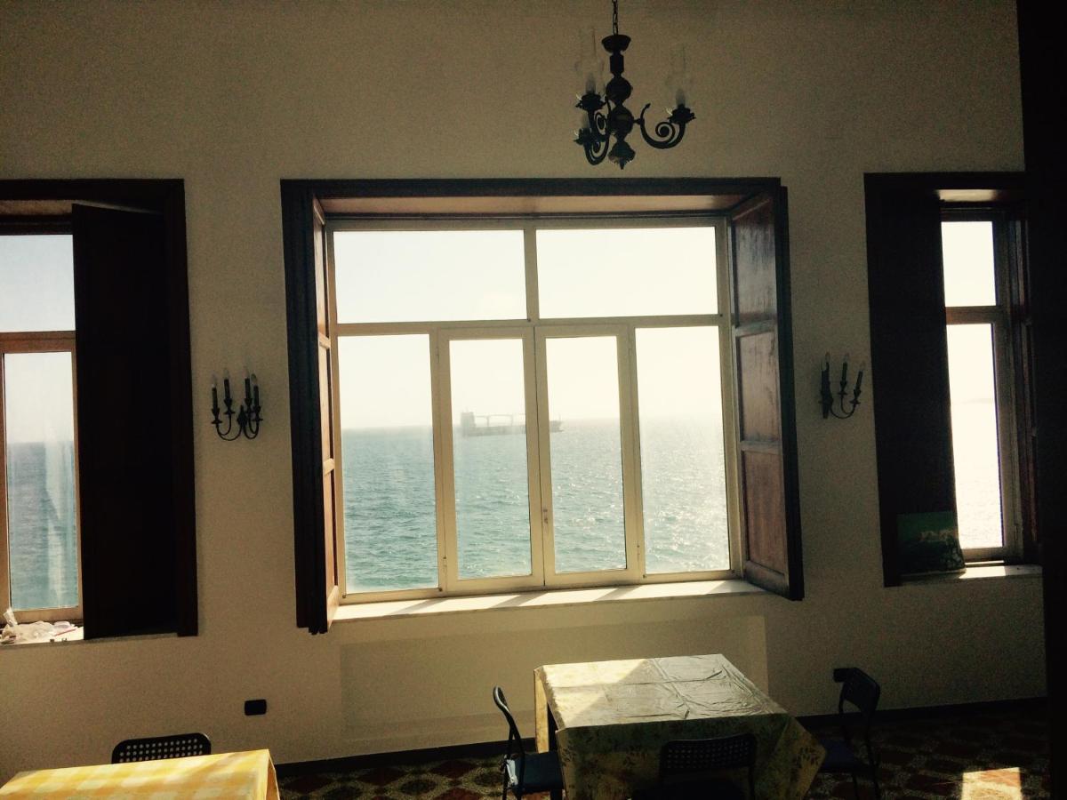 ポッツオーリ The Reef House Bed & Breakfast エクステリア 写真