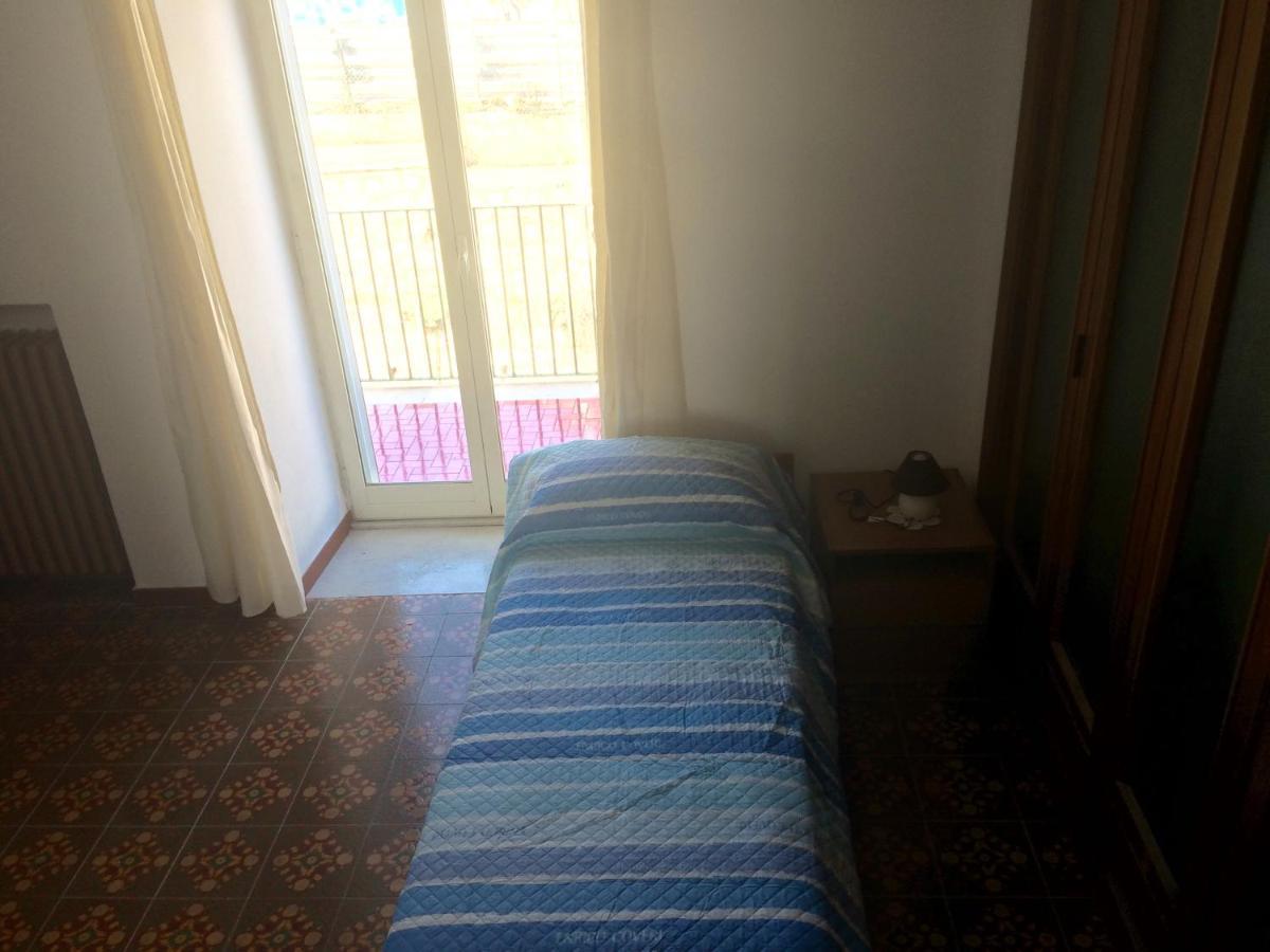 ポッツオーリ The Reef House Bed & Breakfast エクステリア 写真